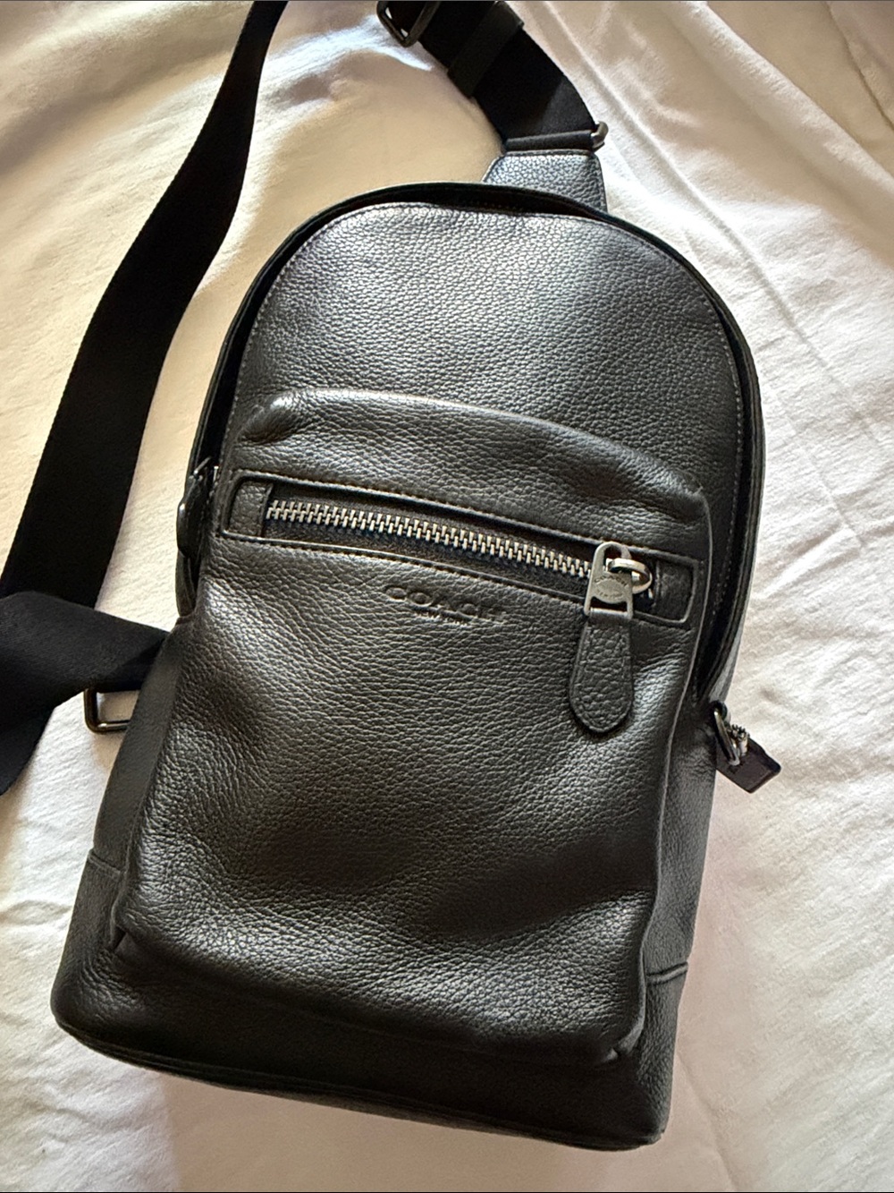 Coach West Pack (Style Number 2540 / CY206 like new condition